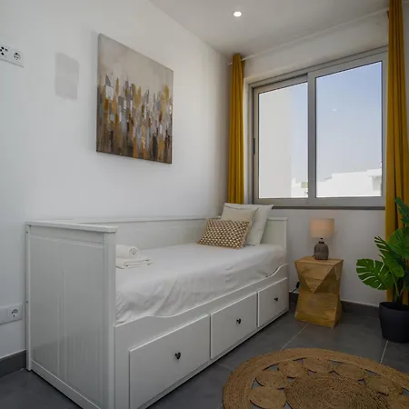 Akisol Gerbera アパート ポルティマン